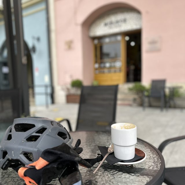 Home eMTB Podkarpacie – elektryczny rower MTB do jazdy po górach, lasach i szlakach Przemyśla - coffe break