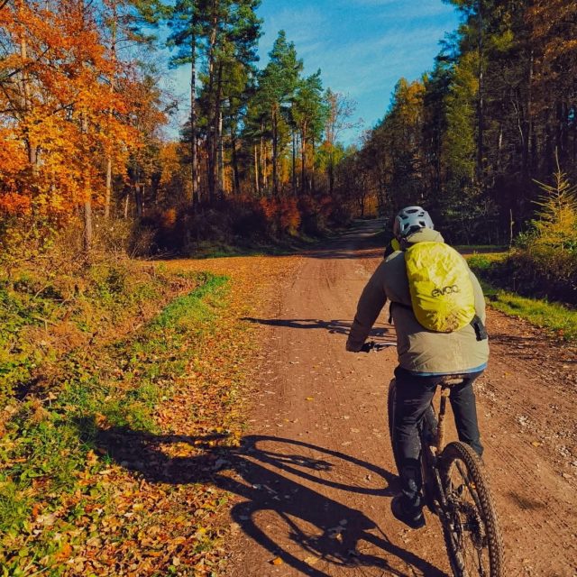 Home Elektryczny rower górski eMTB w terenie - okolice Przemyśla